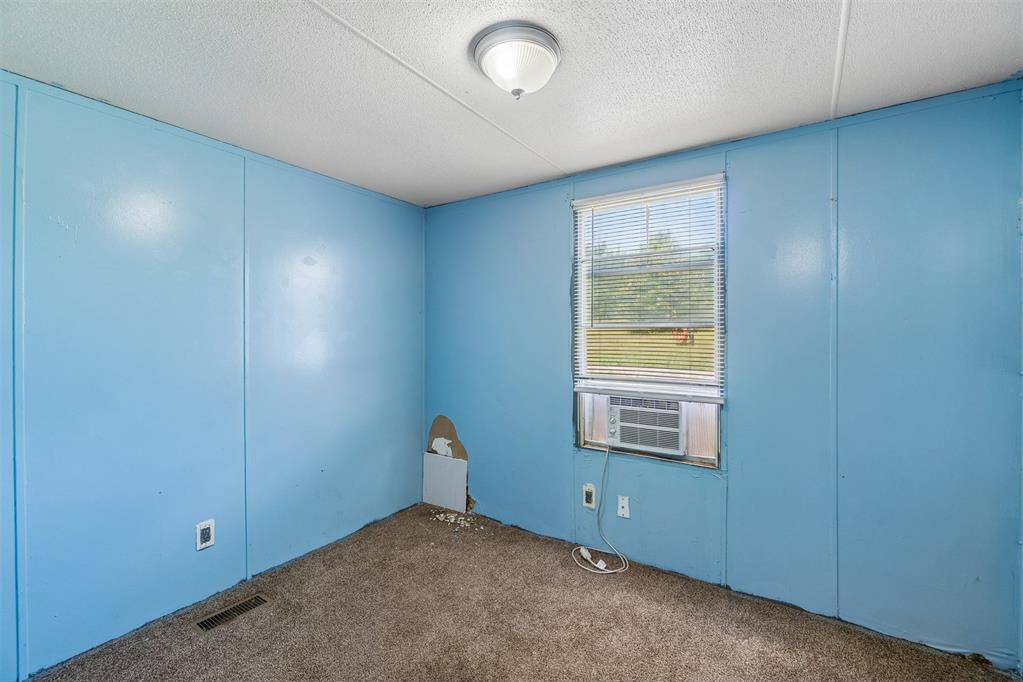 17201 Rolling Meadows Property Photo 19