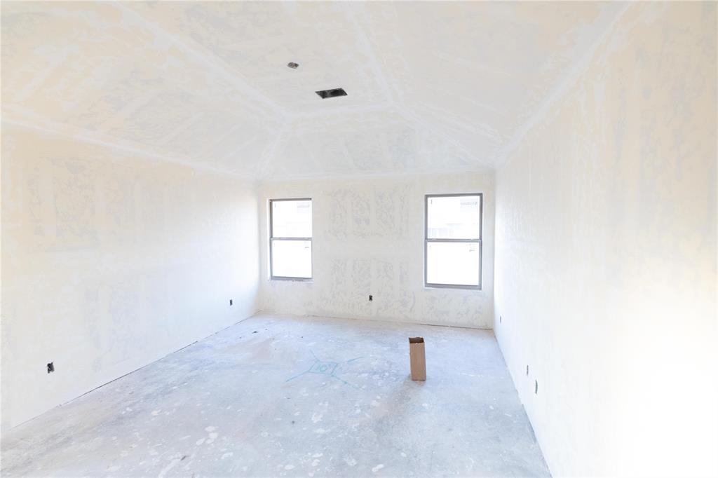 2105 Nw 171st Street Property Photo 6