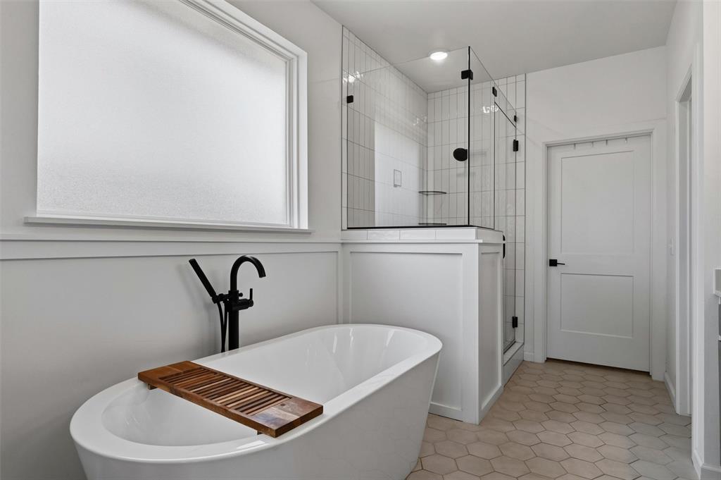 4302 Windstone Drive Property Photo 17