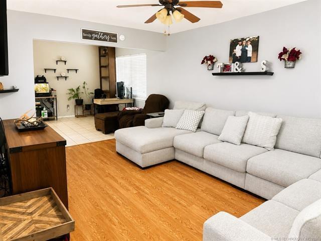 1813 Bellaire Circle Property Photo 4