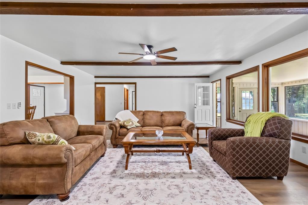 5217 S Morgan Road Property Photo 8