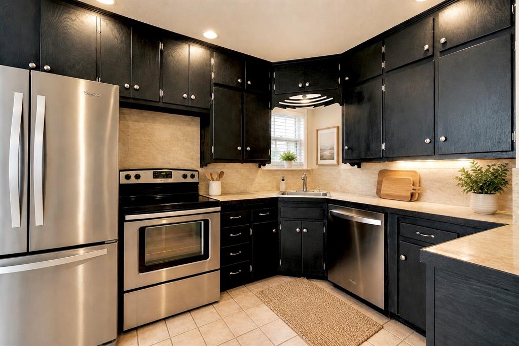 2541 Nw 30th Street Property Photo 4