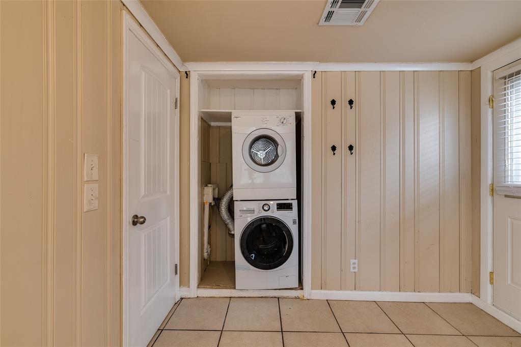2541 Nw 30th Street Property Photo 24