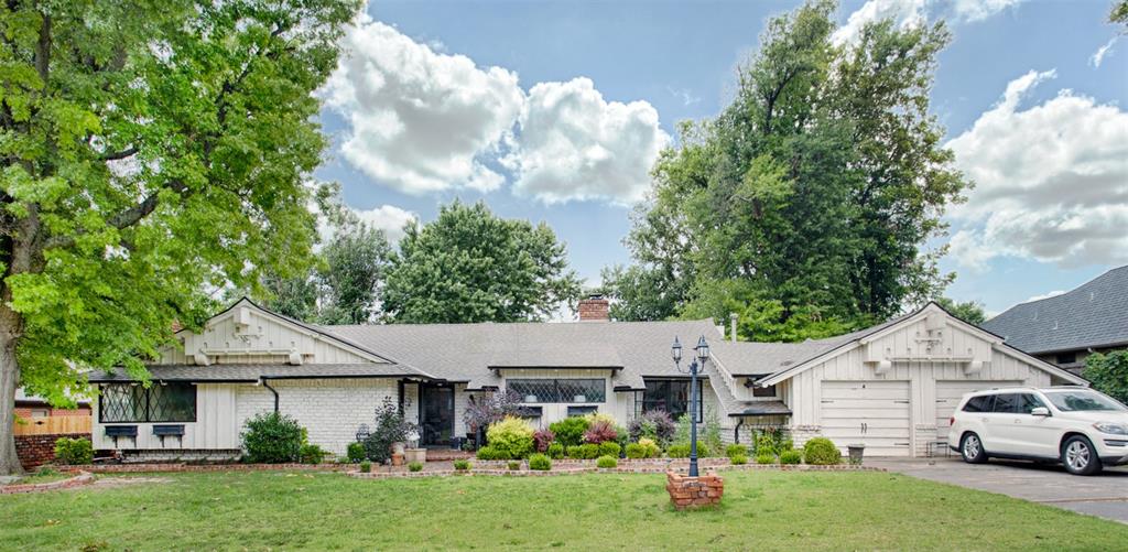 6101 N Barnes Avenue Property Photo 1