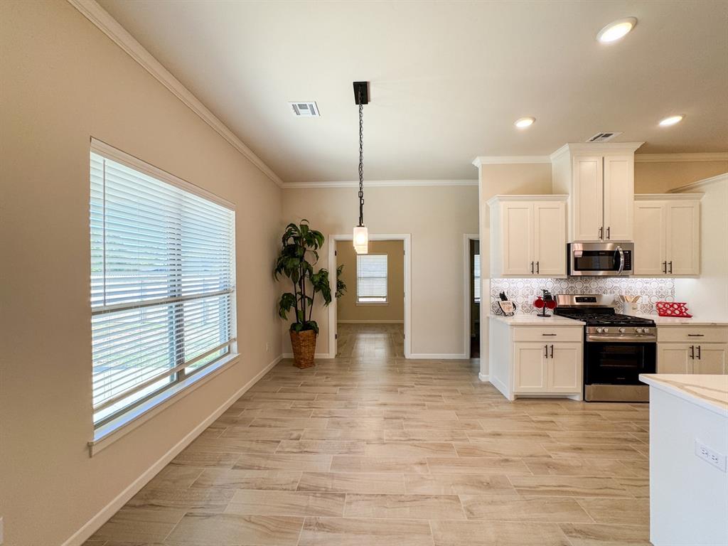 2904 Summit Hollow Circle Property Photo 8