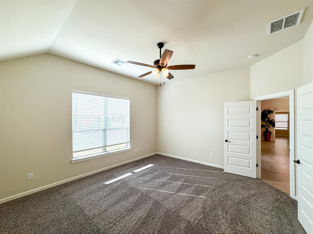 2904 Summit Hollow Circle Property Photo 17
