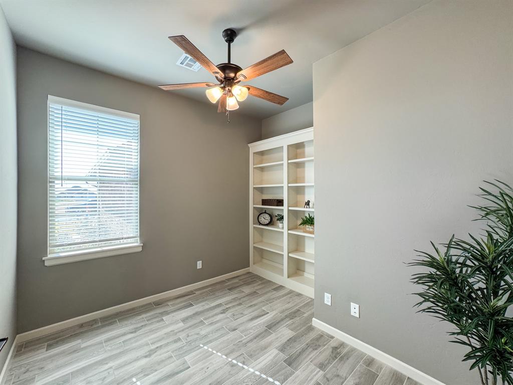 2913 Summit Hollow Circle Property Photo 13