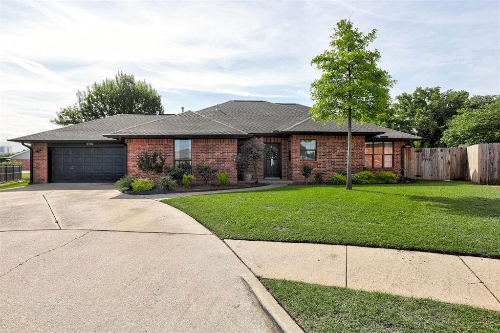 3301 Glisten Street Property Photo 2
