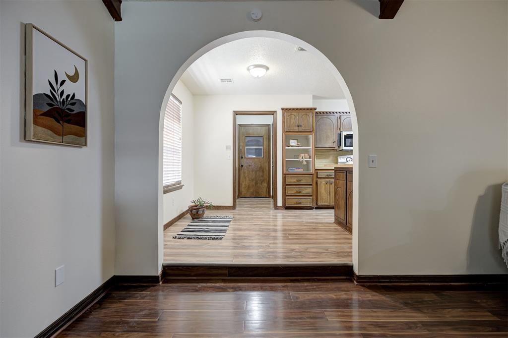 11020 Coachmans Road Property Photo 6