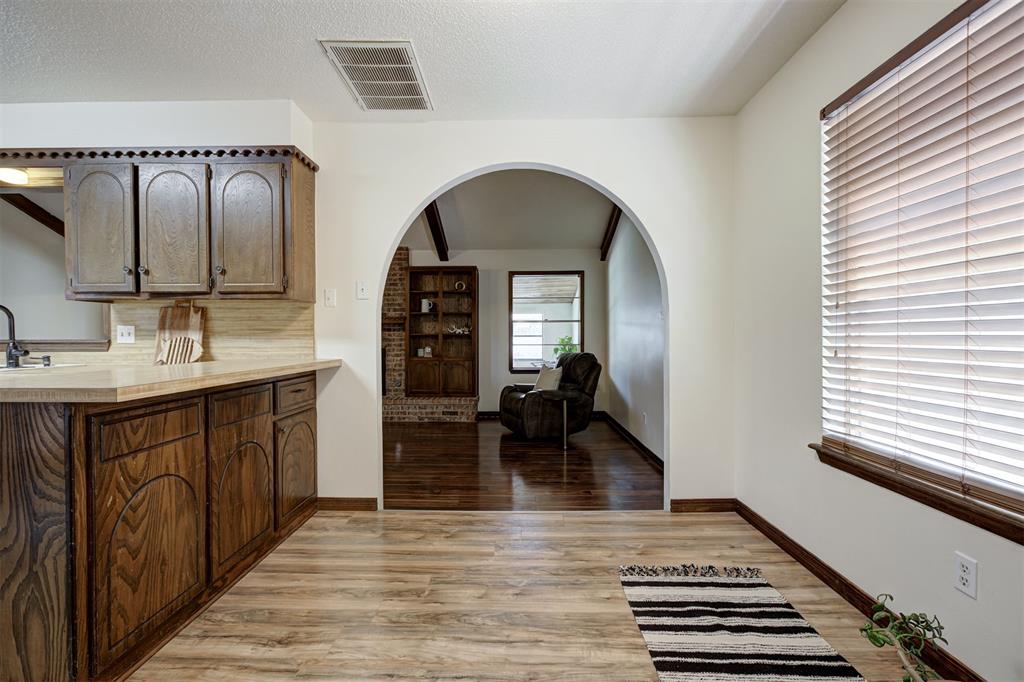 11020 Coachmans Road Property Photo 7