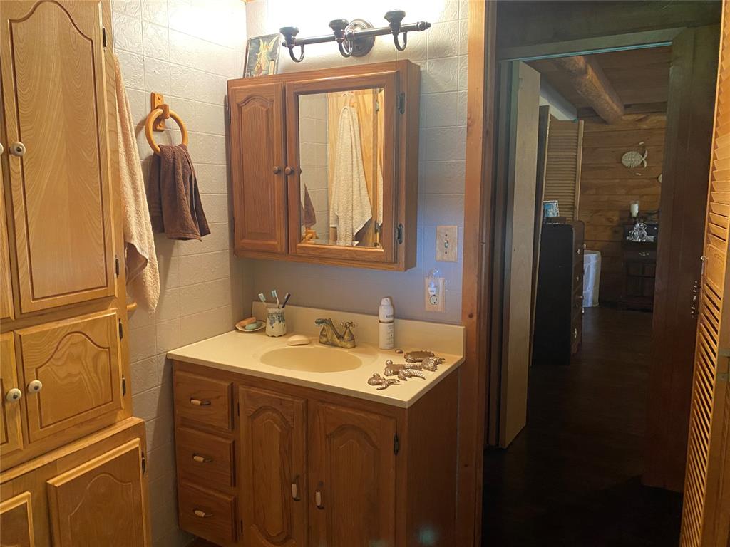 21308 E 989 Road Property Photo 8
