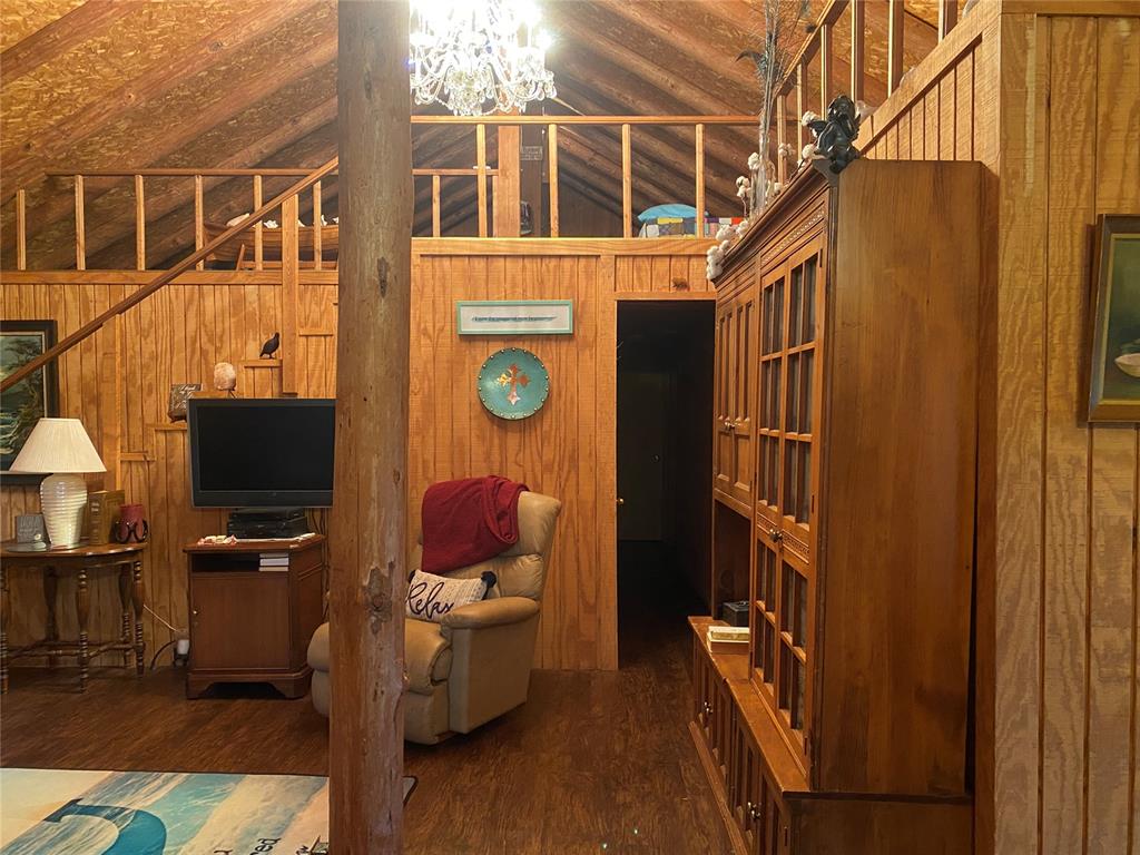 21308 E 989 Road Property Photo 17
