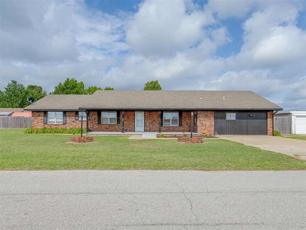 202 Walter Way Property Photo 1
