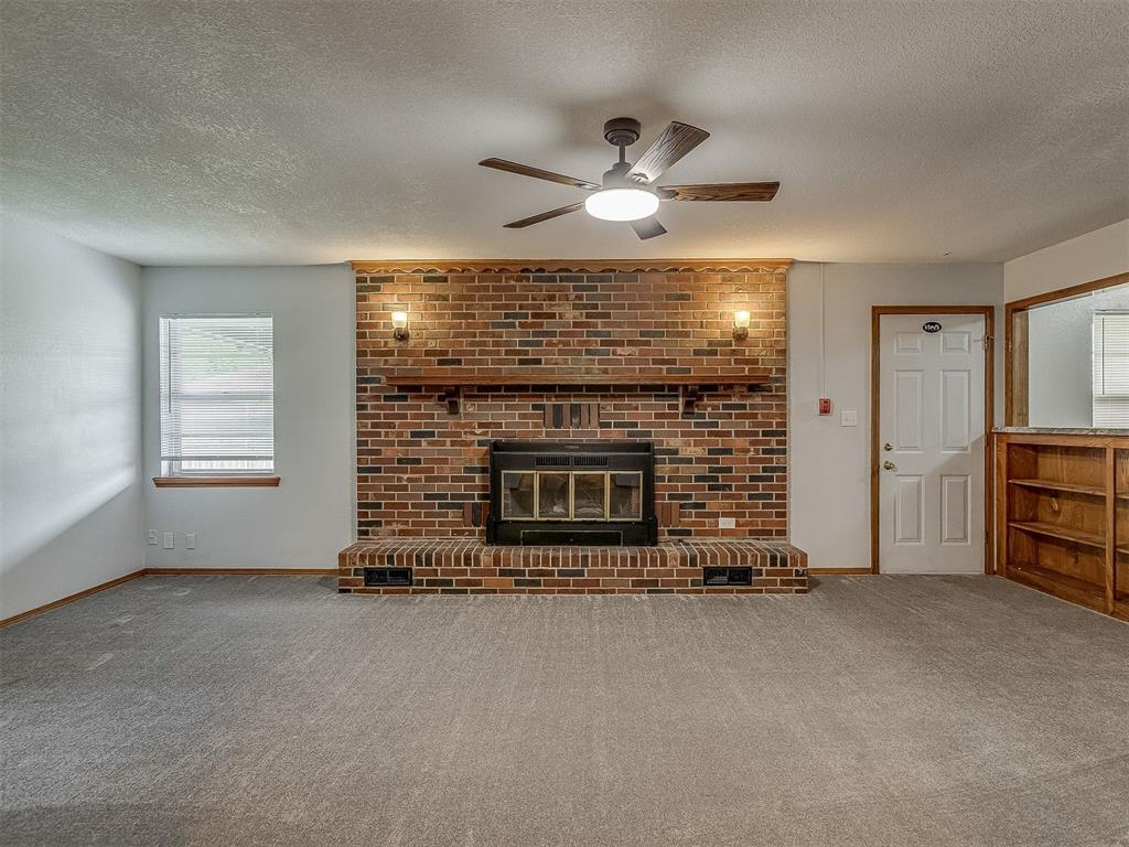 202 Walter Way Property Photo 4