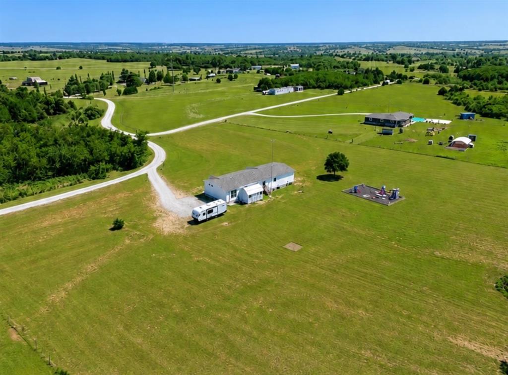 541 County Road 1428 Property Photo 4