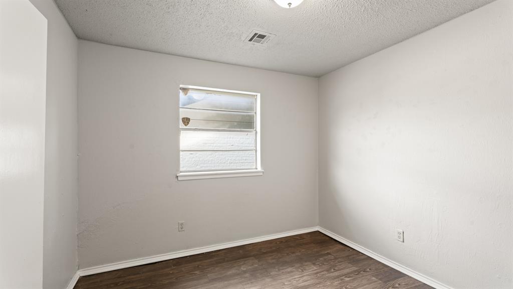1204 Nw 89th Street Property Photo 6