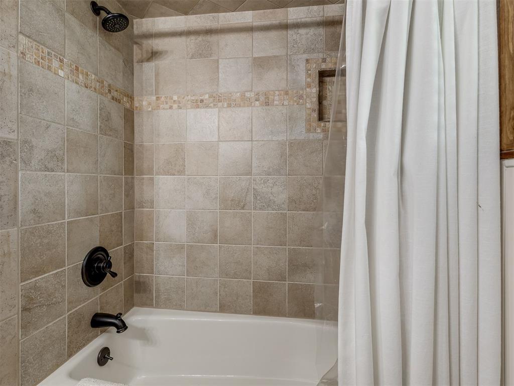 2305 Nw 35th Pl Property Photo 30