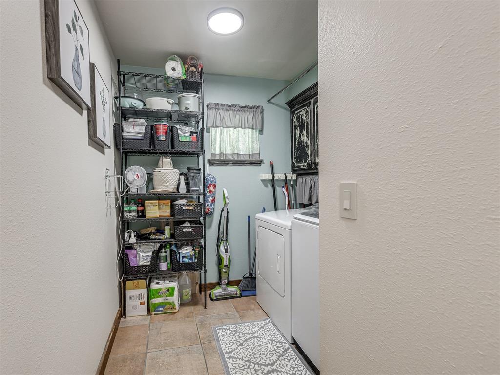 2305 Nw 35th Pl Property Photo 33