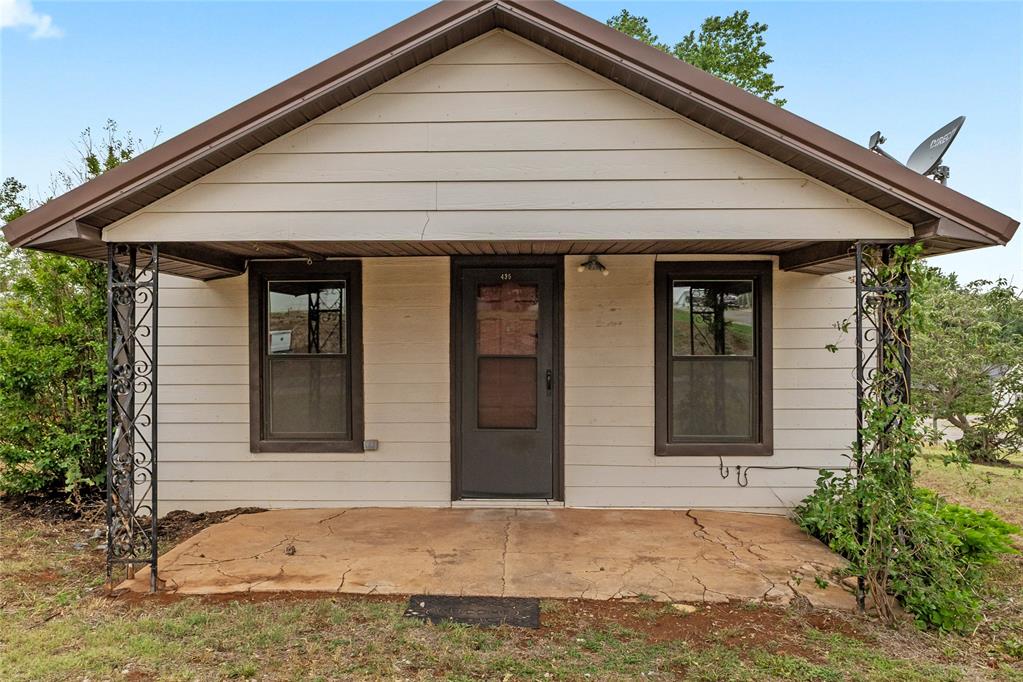 435 N Hunt Avenue Property Photo 4