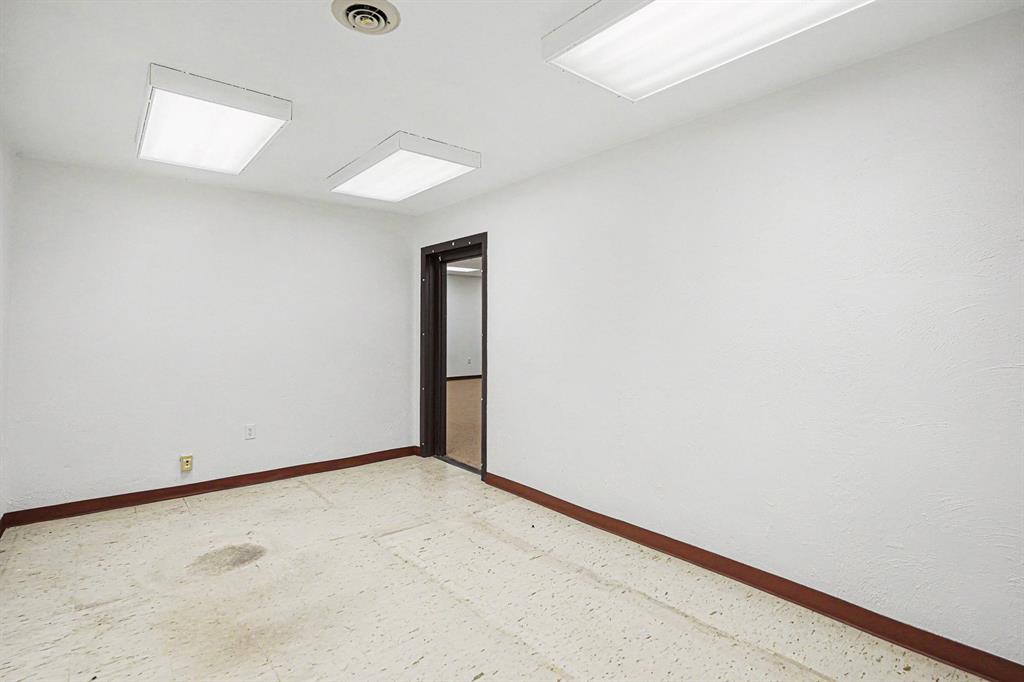 200 Sigma Place Property Photo 26