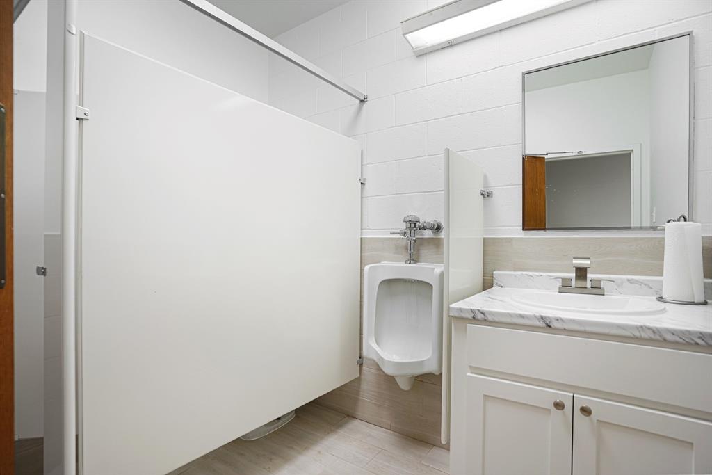 200 Sigma Place Property Photo 28