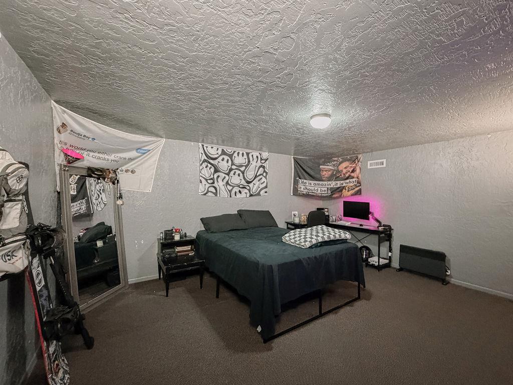 1003 N Oak Property Photo 22