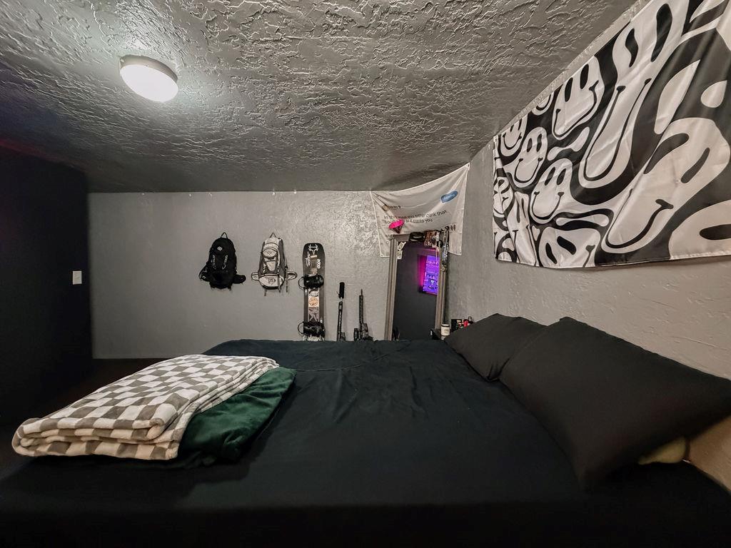 1003 N Oak Property Photo 23