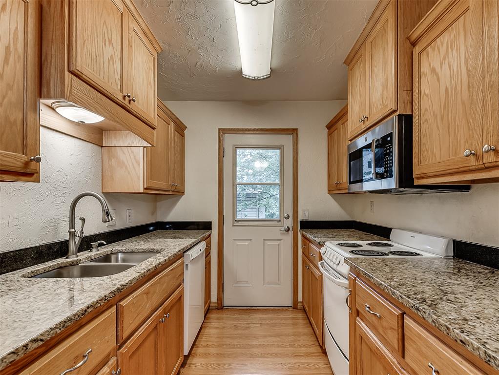 800 Cardinal Creek Boulevard C Property Photo 16