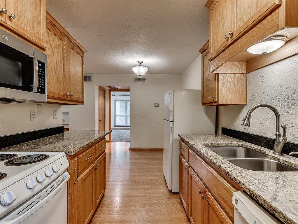 800 Cardinal Creek Boulevard C Property Photo 19