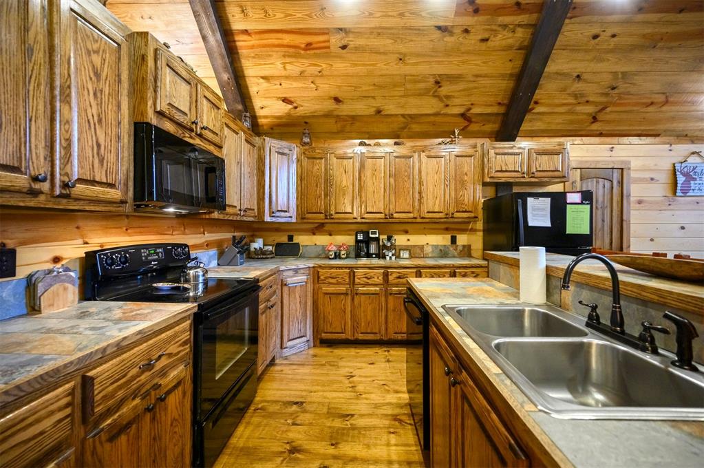 528 Timber Creek Trail Property Photo 4