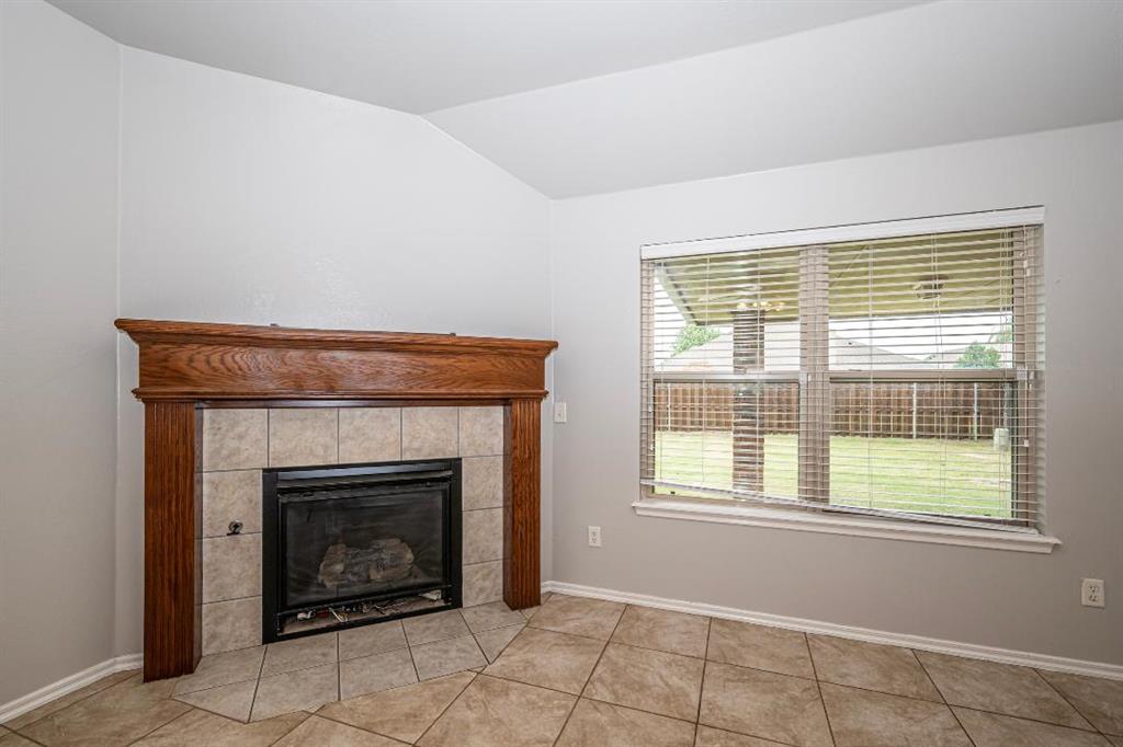 447 Oregon Trail Property Photo 10
