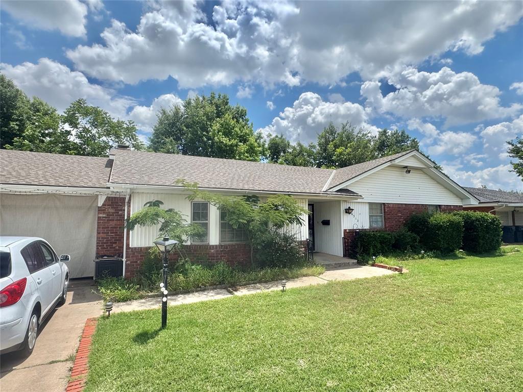 6312 N Grand Boulevard Property Photo 2
