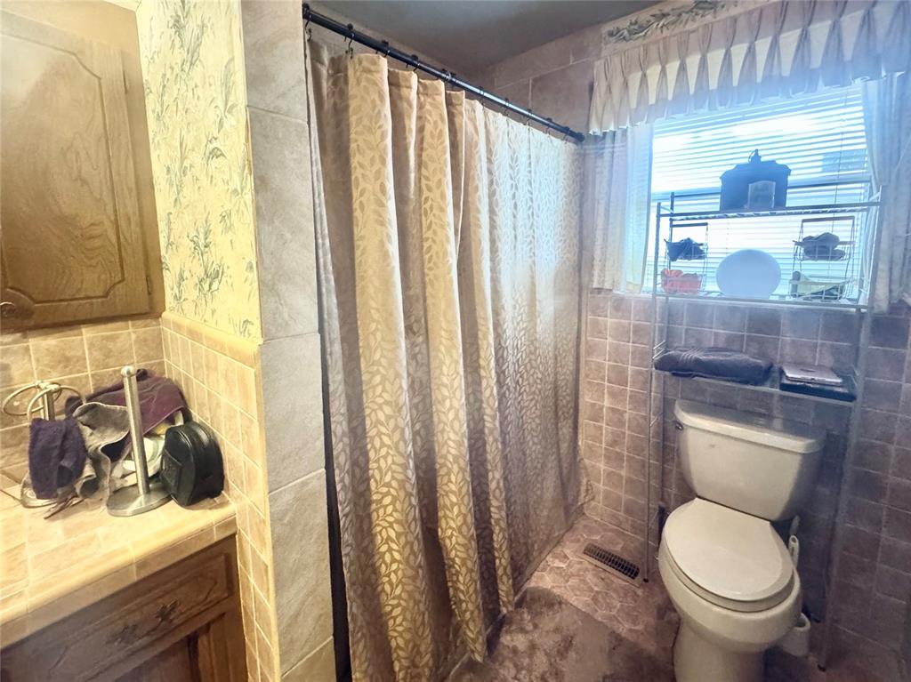 6312 N Grand Boulevard Property Photo 18