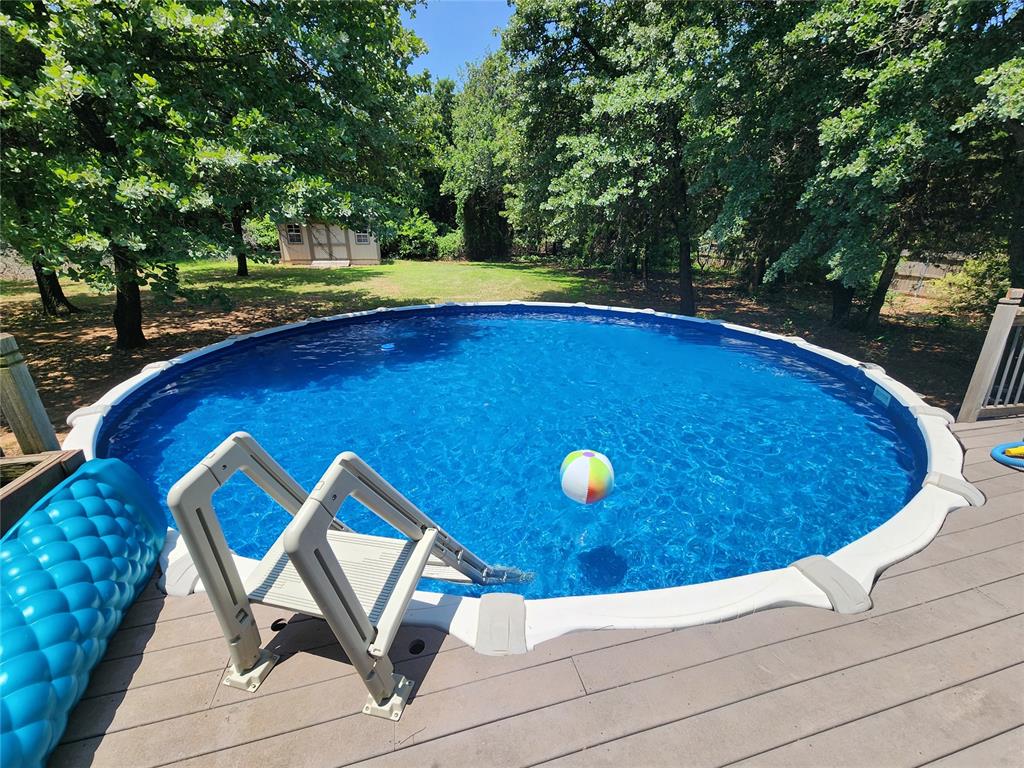 1401 Townsend Glen Property Photo 2