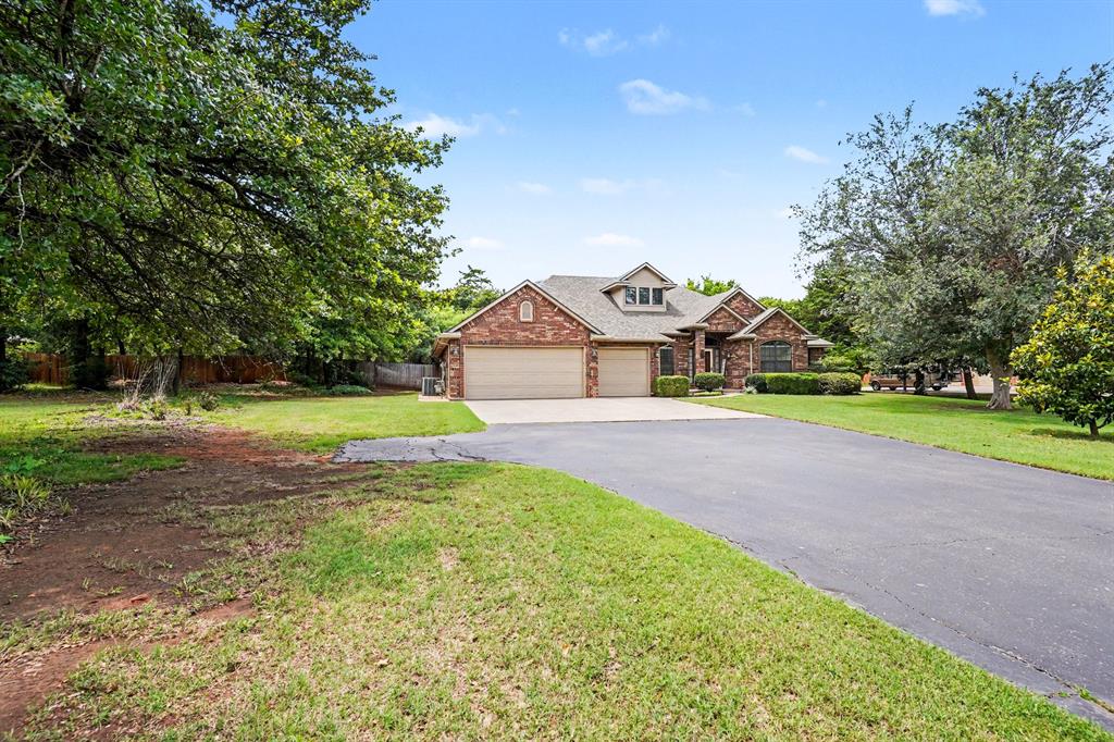 1401 Townsend Glen Property Photo 4