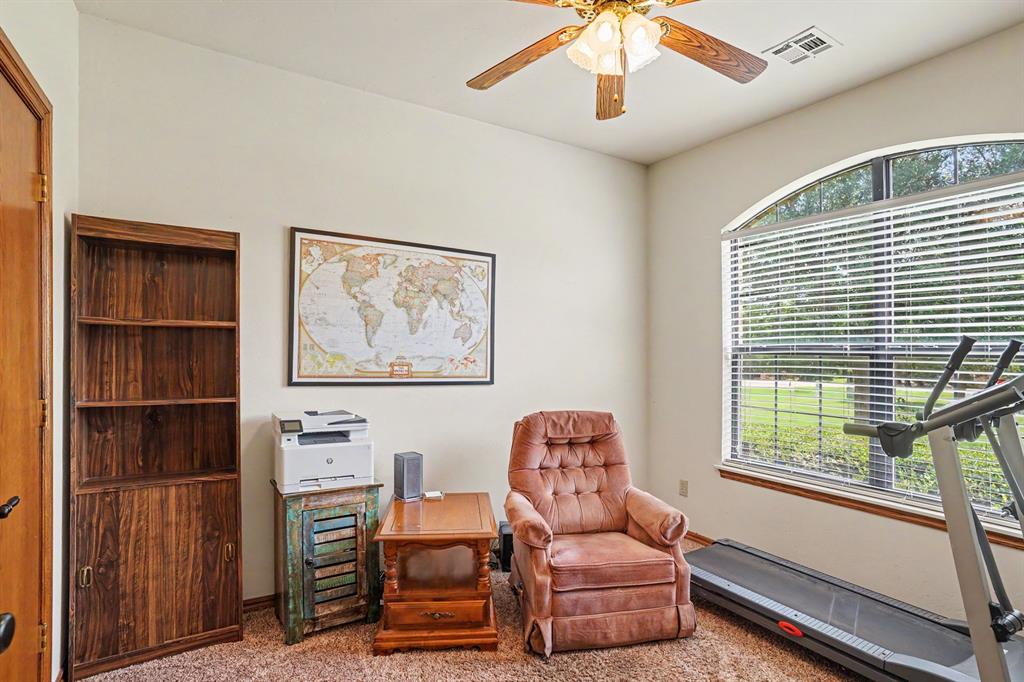 1401 Townsend Glen Property Photo 10