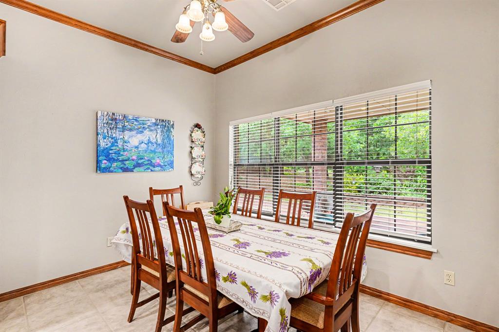 1401 Townsend Glen Property Photo 15