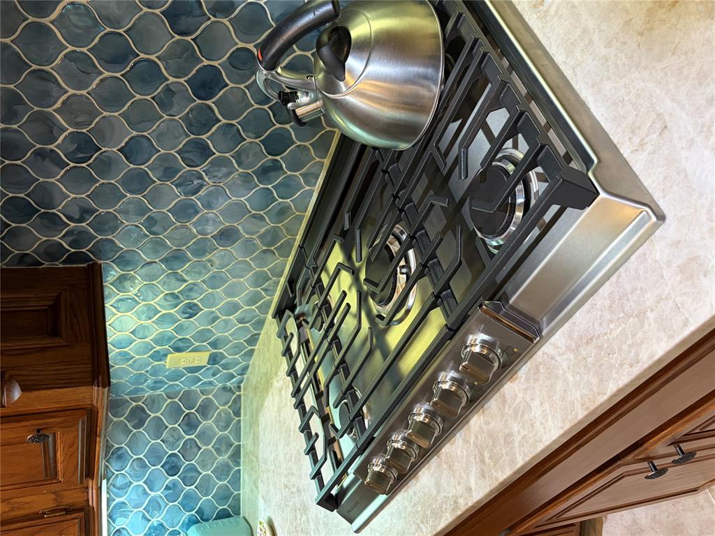 1401 Townsend Glen Property Photo 16