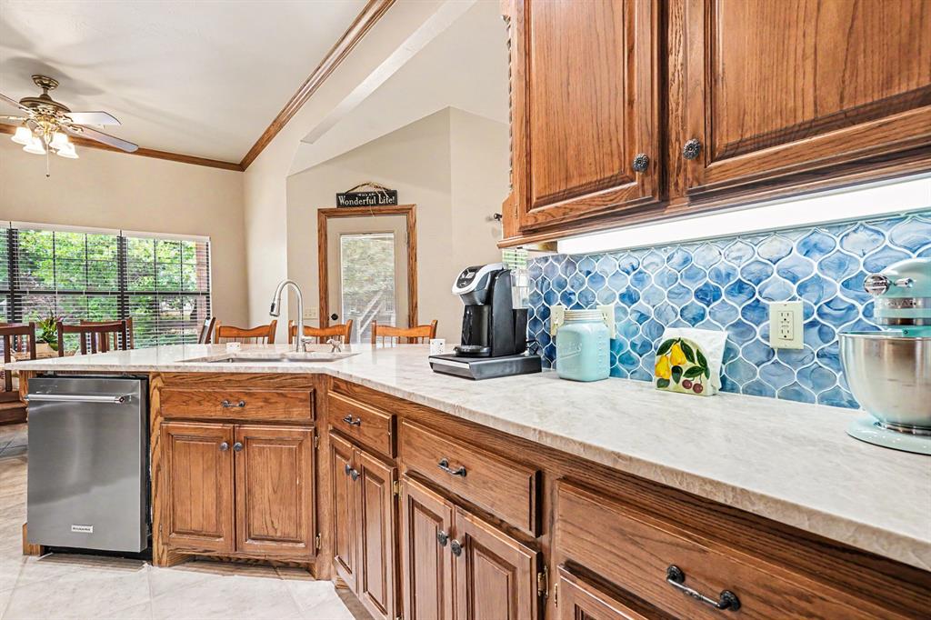 1401 Townsend Glen Property Photo 22