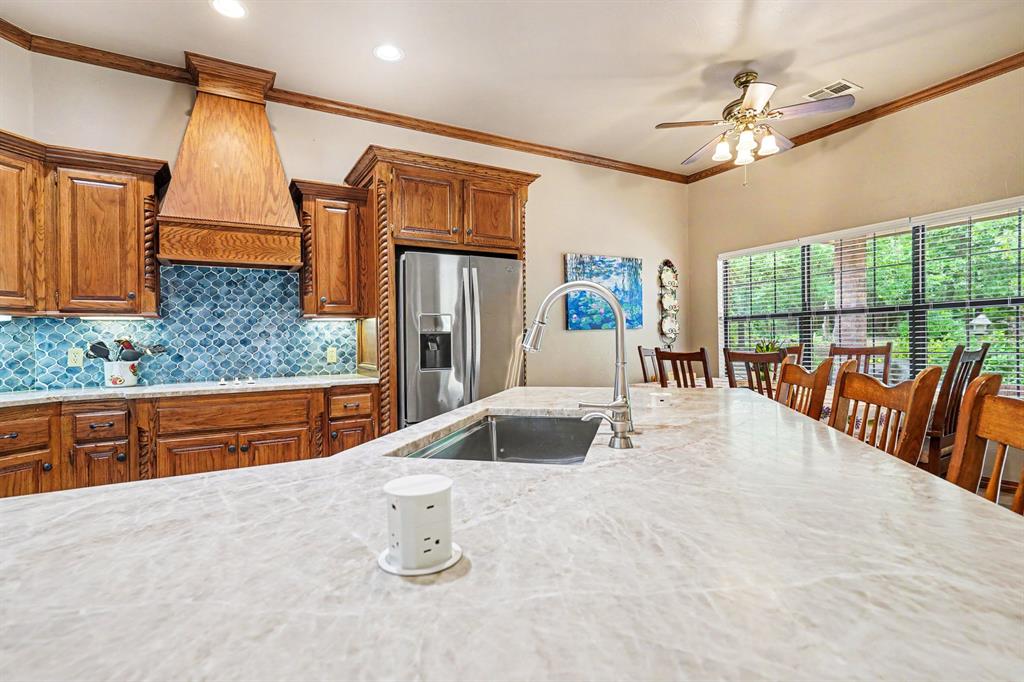 1401 Townsend Glen Property Photo 23