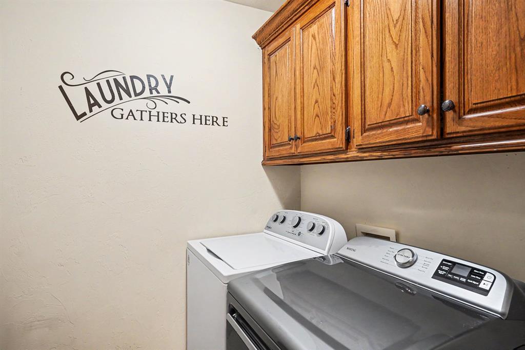 1401 Townsend Glen Property Photo 24
