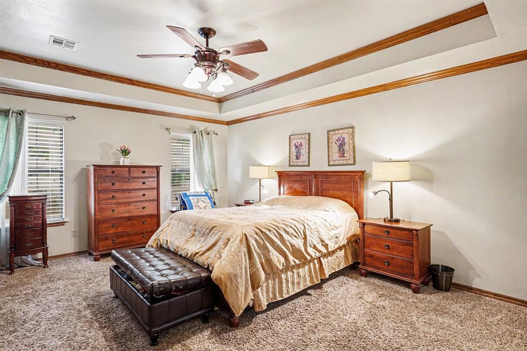 1401 Townsend Glen Property Photo 34