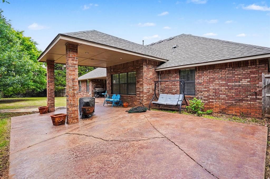1401 Townsend Glen Property Photo 35