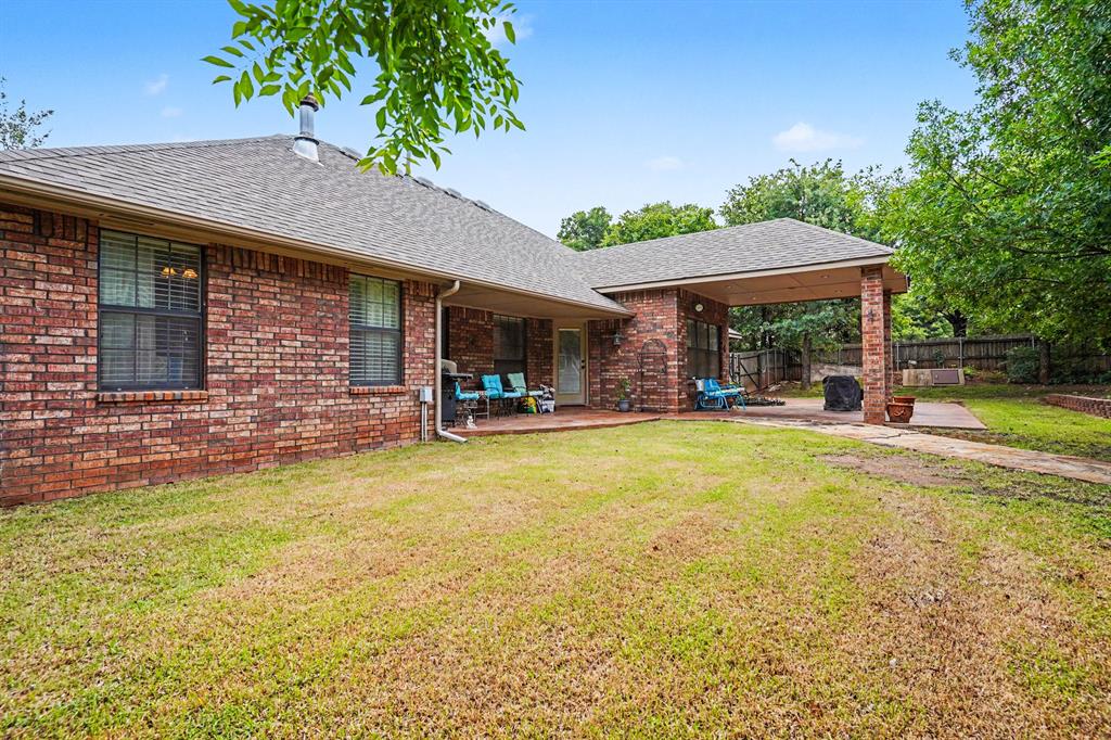 1401 Townsend Glen Property Photo 40