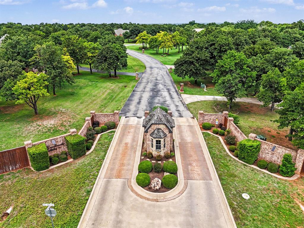 1401 Townsend Glen Property Photo 47