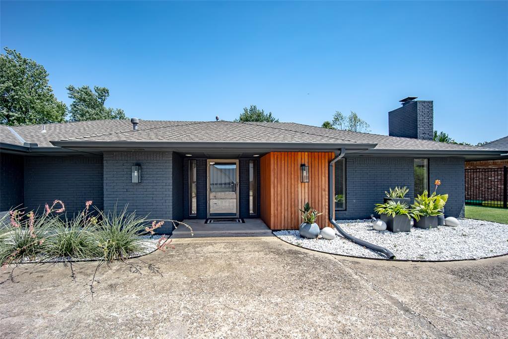 13216 Inverness Avenue Property Photo 1
