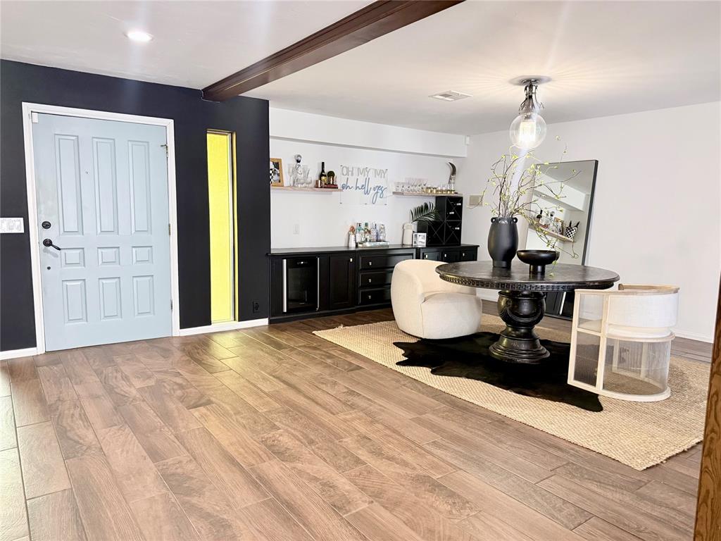 13216 Inverness Avenue Property Photo 3