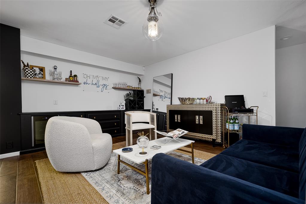 13216 Inverness Avenue Property Photo 12
