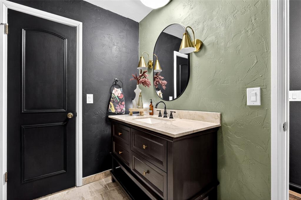 13216 Inverness Avenue Property Photo 34