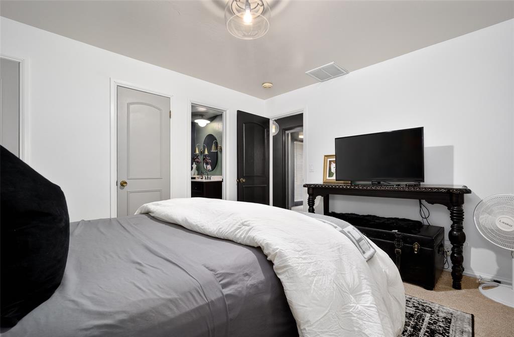 13216 Inverness Avenue Property Photo 37